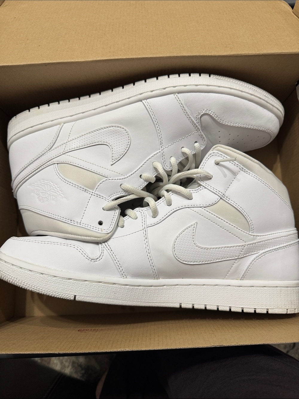 Air Jordan 1 Mid